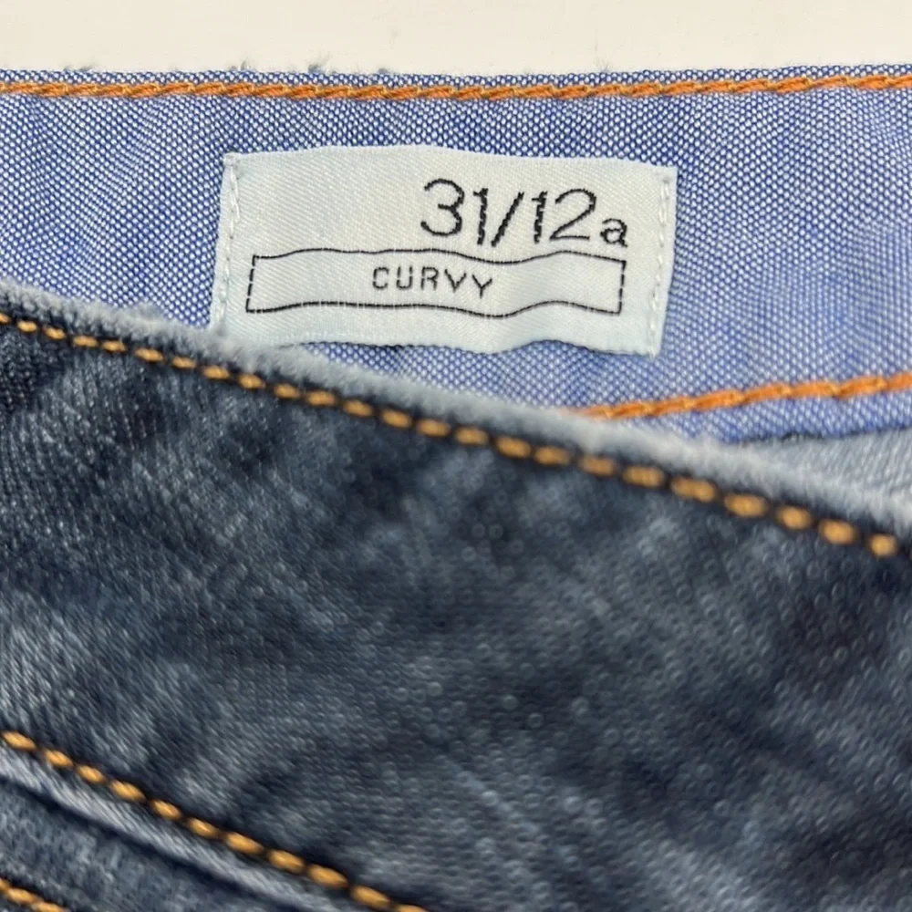 GAP 1969 Medium Wash Boot Cut Jeans size 31/12a